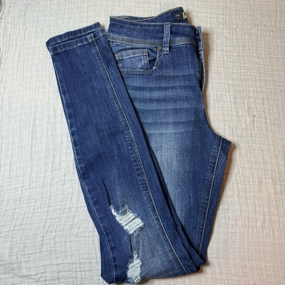 Indigo Rein Womens Curvy Fit Distressed Ripped Skinny Jeans Dark Wash‎ Size 7 - Picture 3 of 6